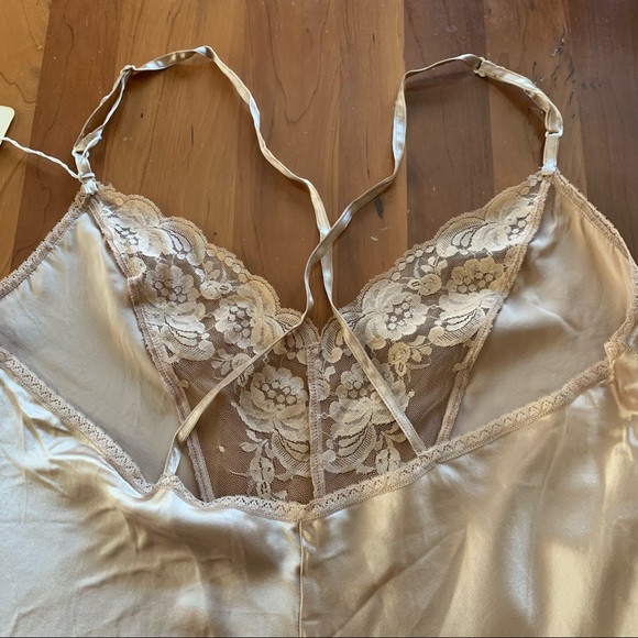 Tracy 100%silk lacy deep v slip in champagne -Large - Picture 7 of 16